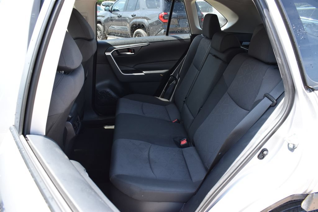 Used 2025 Toyota RAV4 XLE w/ Convenience Package AWD/4WD image 7