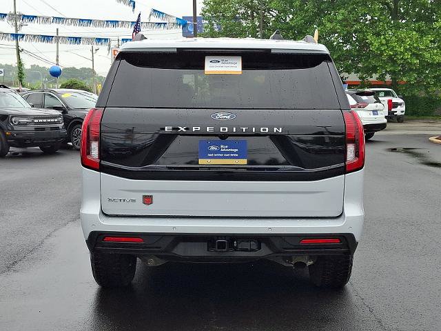Certified 2025 Ford Expedition Active AWD/4WD image 5