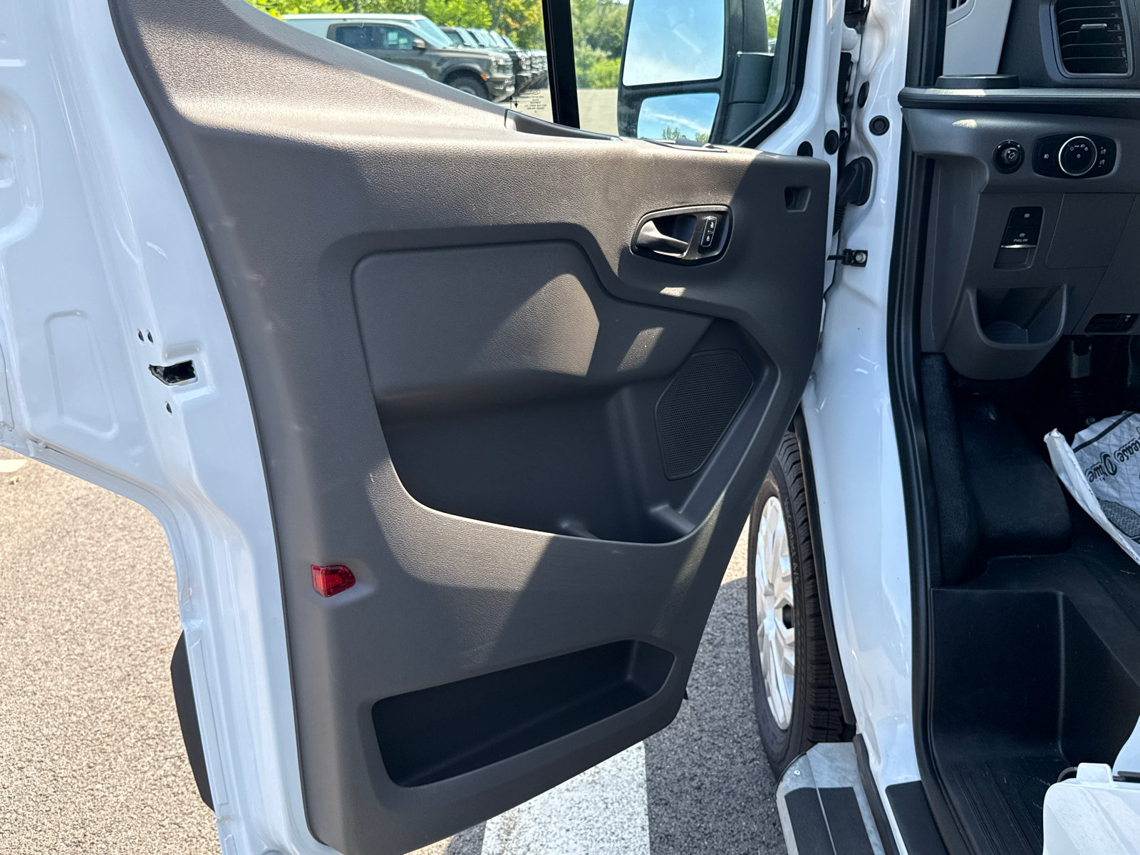 Certified 2025 Ford Transit 250 Low Roof w/ Exterior Upgrade Package RWD image 9
