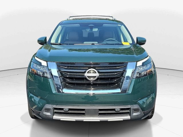 Used 2025 Nissan Pathfinder Platinum FWD image 8