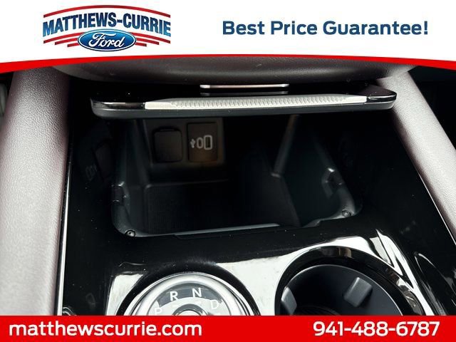 Certified 2025 Ford Explorer Platinum image 22