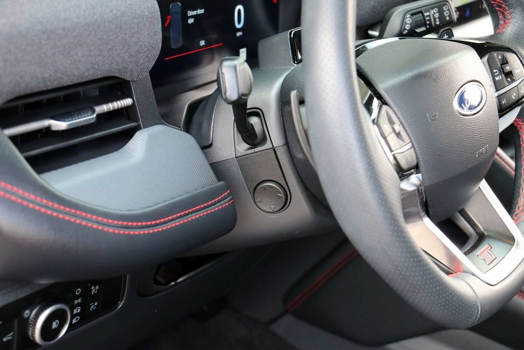 Certified 2025 Ford Explorer ST AWD/4WD image 18