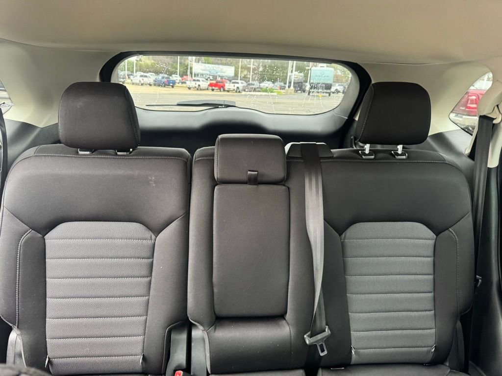 Certified 2018 Ford Edge SE image 9