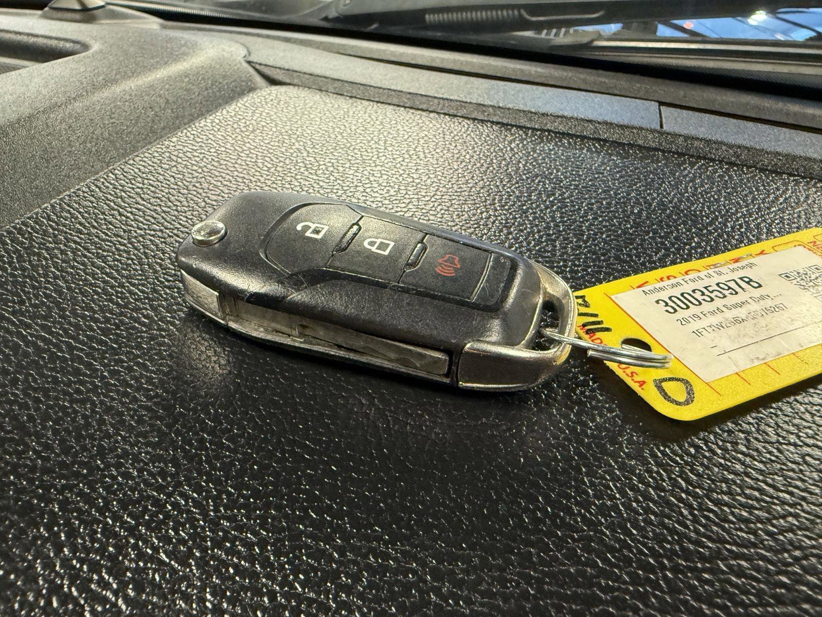 Certified 2019 Ford F250 XLT image 29