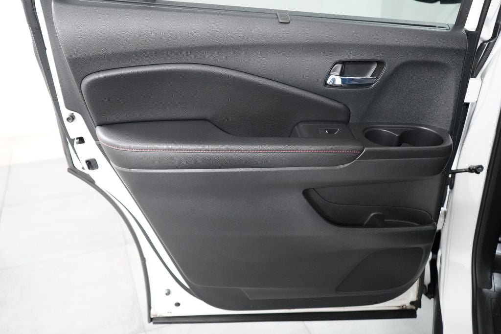 Used 2022 Honda Pilot Black Edition image 25