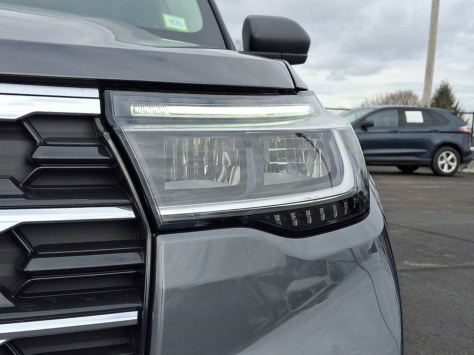 Certified 2025 Ford Explorer Active w/ Active Comfort Package image 9