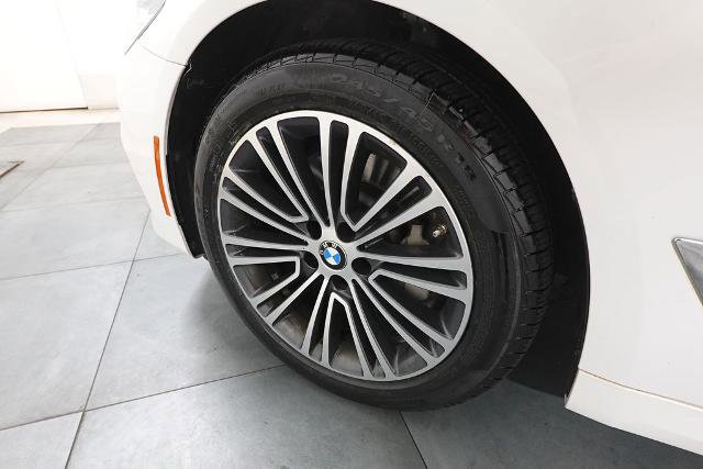 Used 2019 BMW 540i xDrive w/ Convenience Package image 30