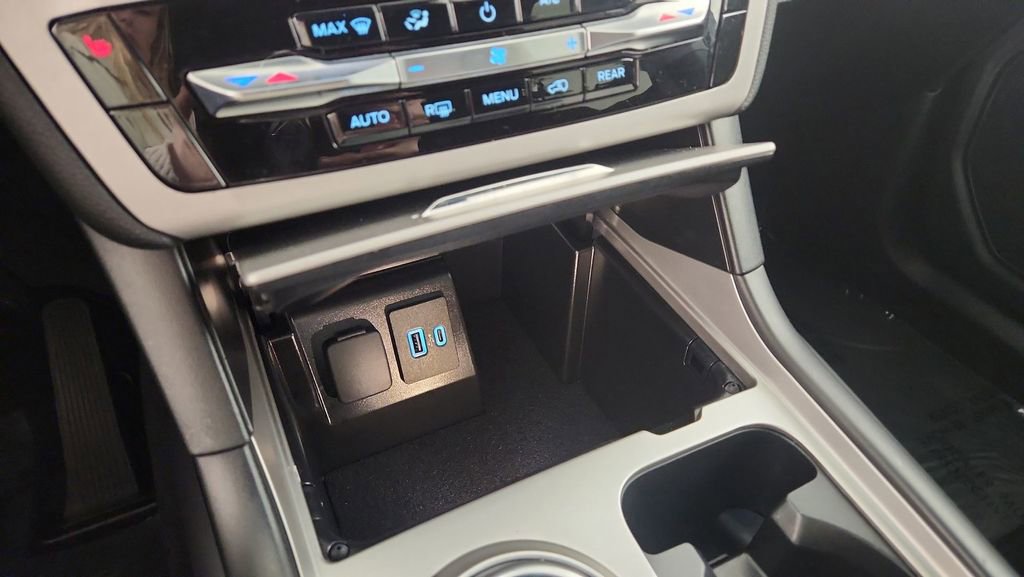 Certified 2023 Ford Explorer XLT image 19