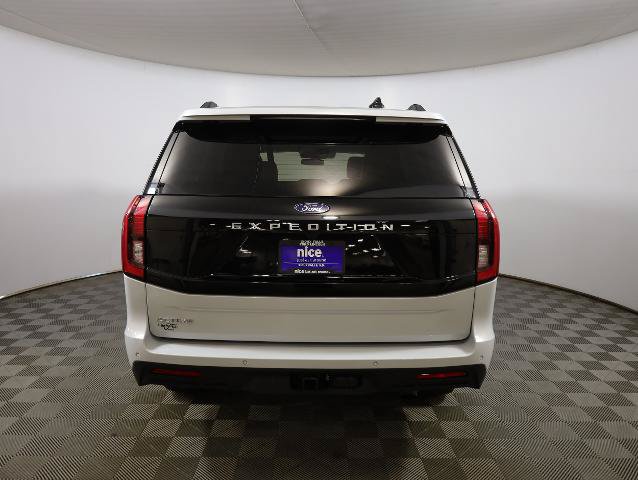 Certified 2025 Ford Expedition Active AWD/4WD image 6