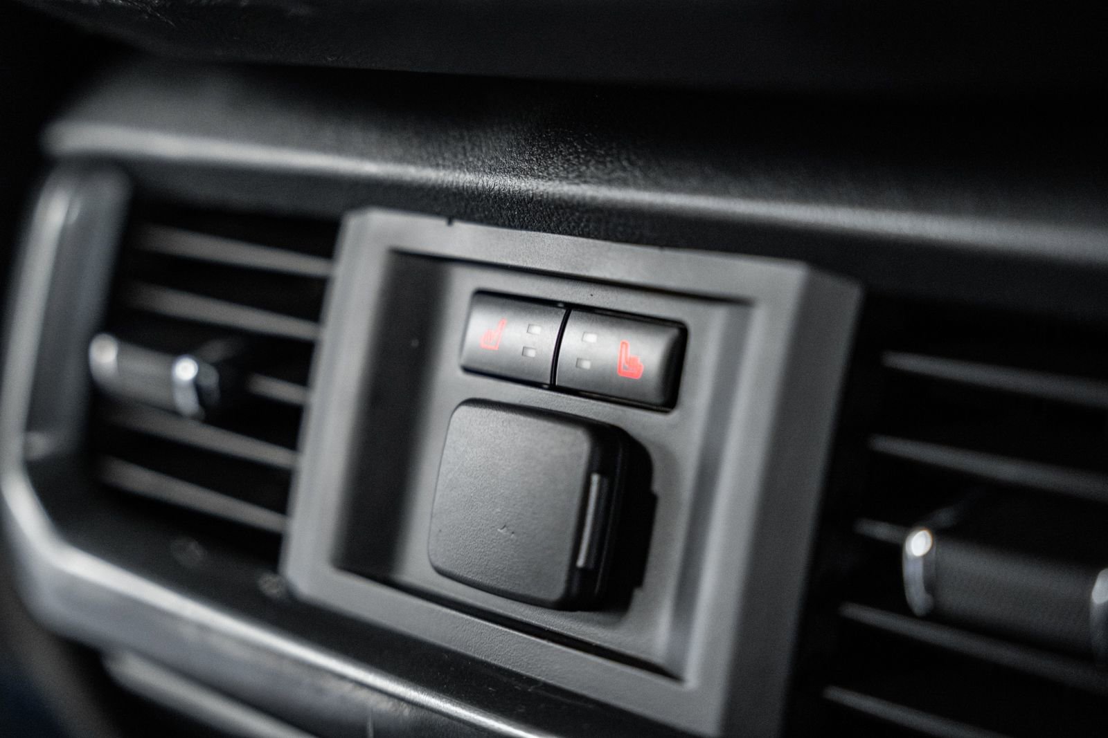 Certified 2023 Ford F150 Lariat w/ Equipment Group 502A High image 40