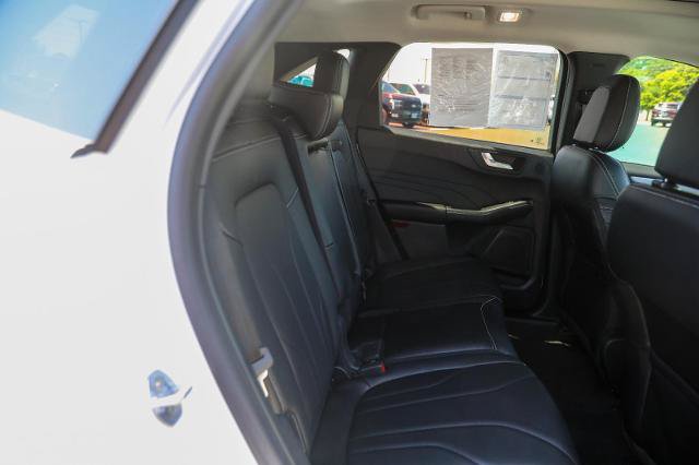 Certified 2025 Ford Escape SE w/ PHEV Premium Package FWD image 31