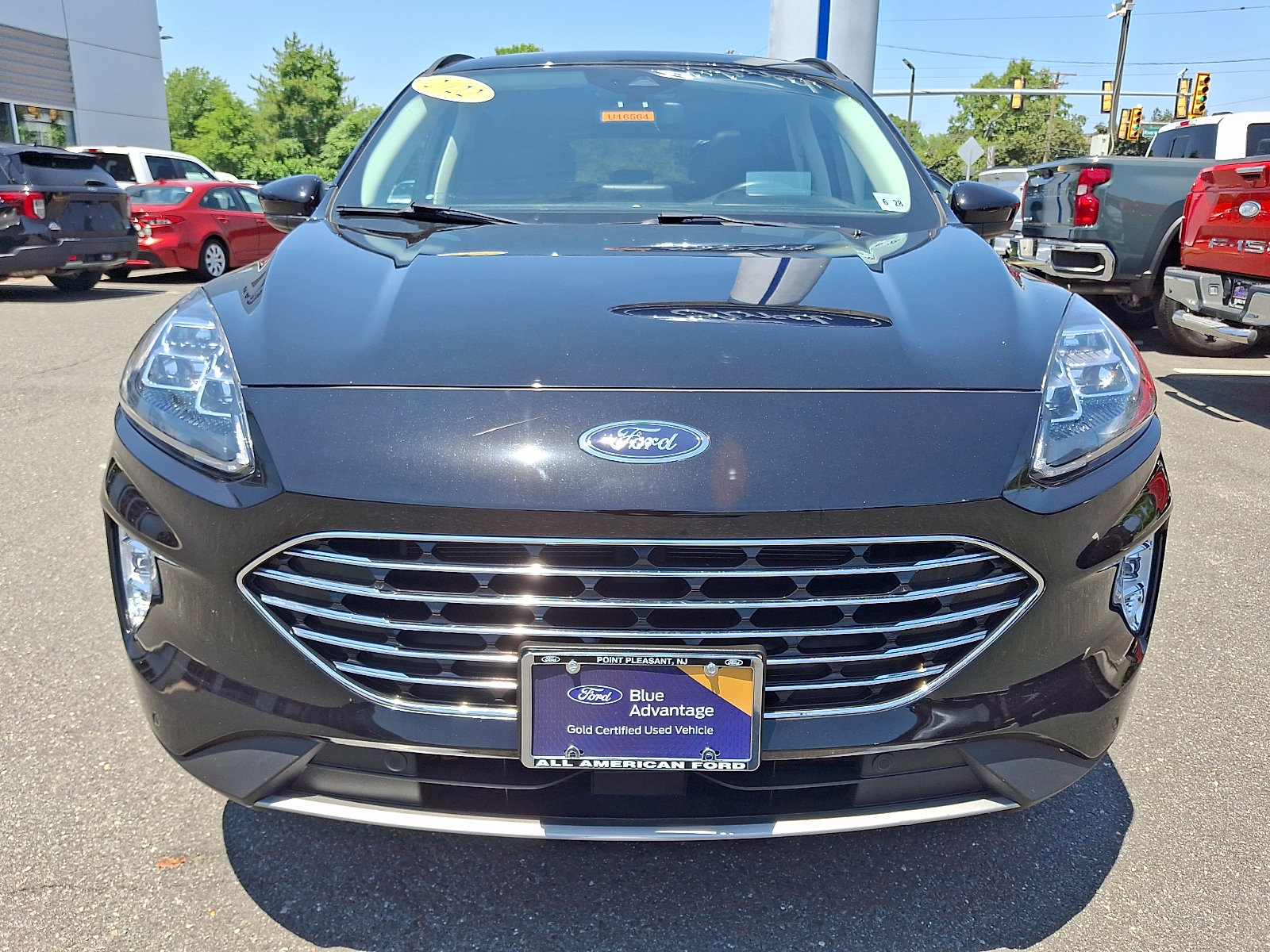 Certified 2022 Ford Escape Titanium w/ Titanium Elite Package AWD/4WD image 3