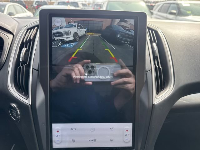Certified 2024 Ford Edge SE image 24