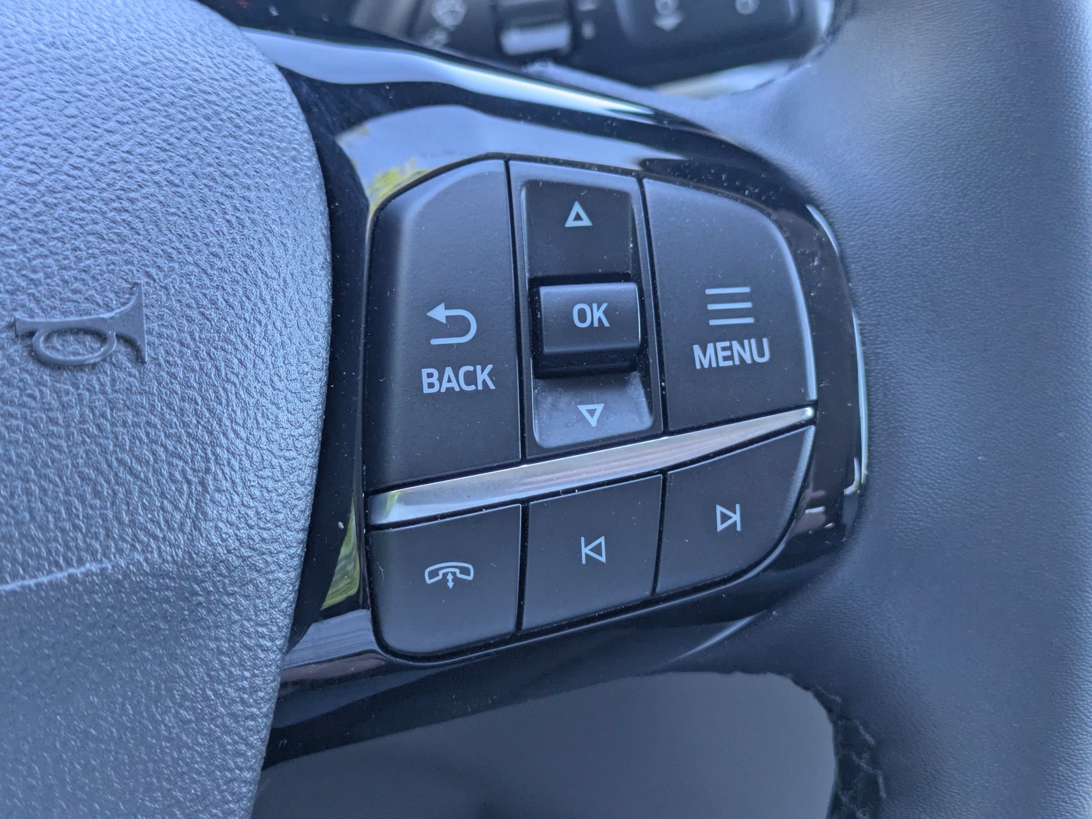 Certified 2024 Ford Escape SE FWD image 16