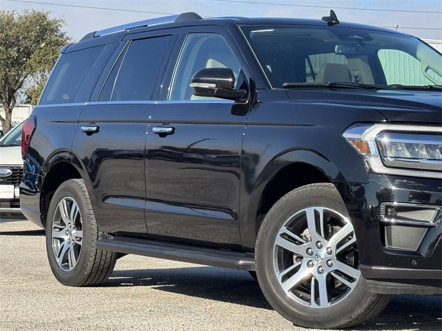 Certified 2024 Ford Expedition Limited image 3