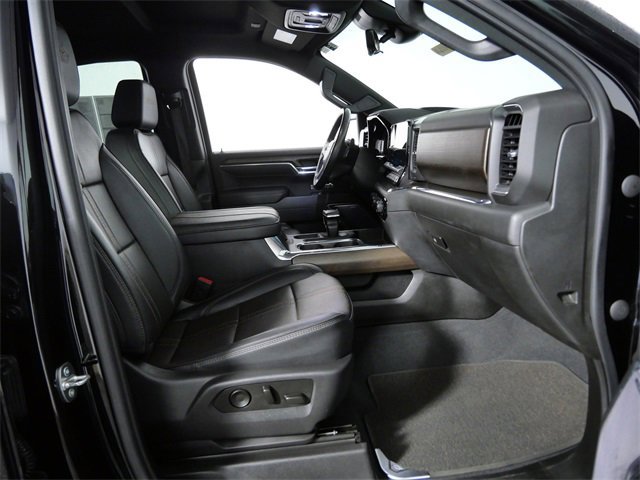 Used 2023 Chevrolet Silverado 1500 High Country w/ Technology Package image 12