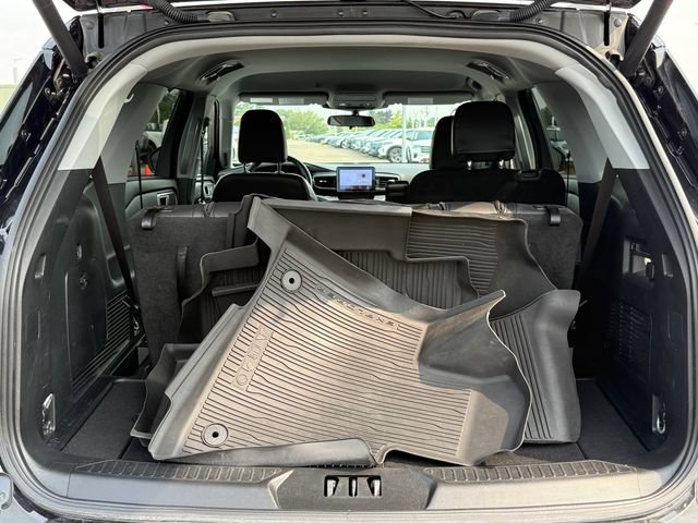 Certified 2024 Ford Explorer XLT w/ Equipment Group 202A AWD/4WD image 28