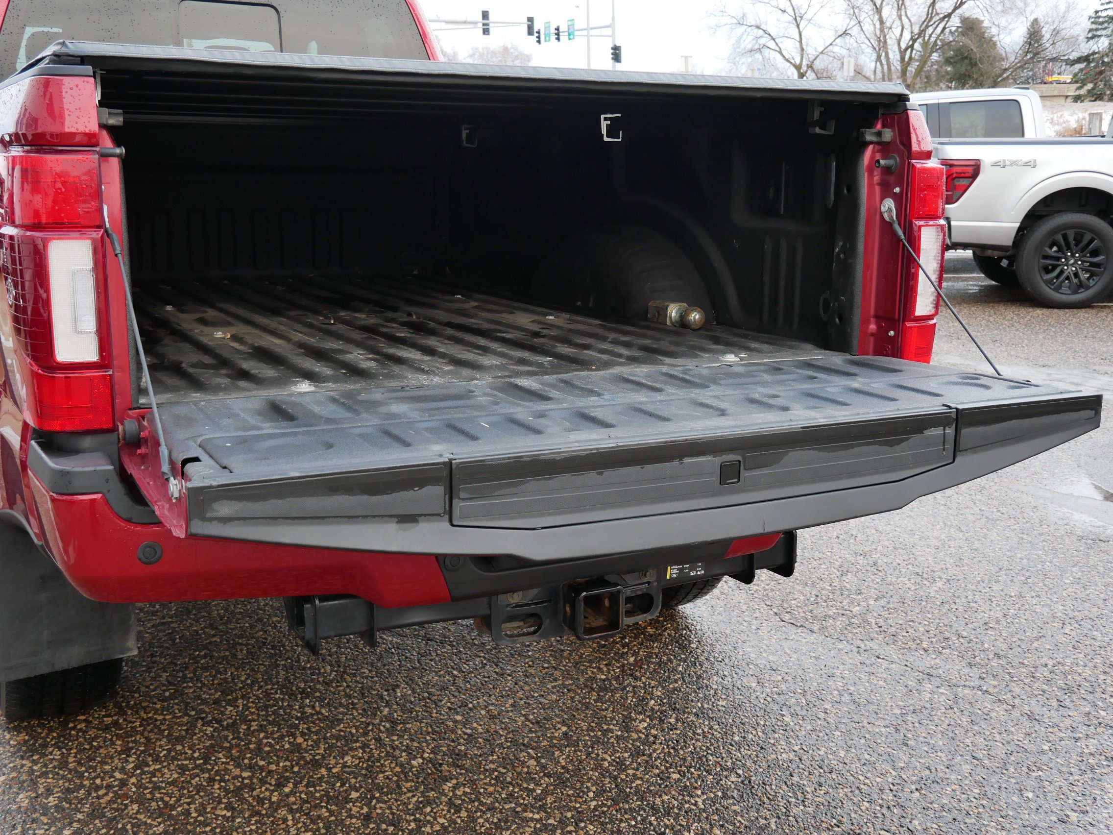 Certified 2022 Ford F350 Platinum w/ FX4 Off-Road Package image 5