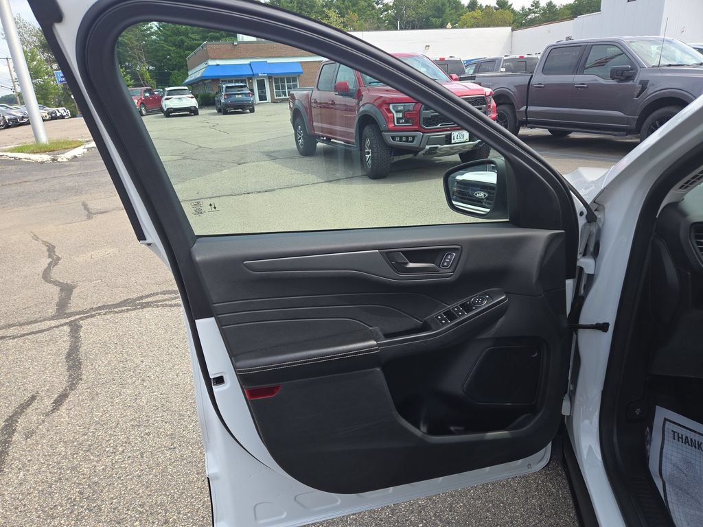 Certified 2023 Ford Escape Active AWD/4WD image 5