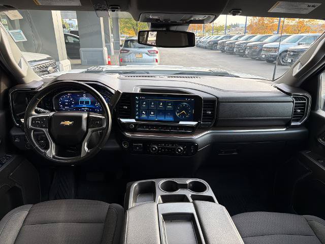 Used 2024 Chevrolet Silverado 2500 LT AWD/4WD image 33