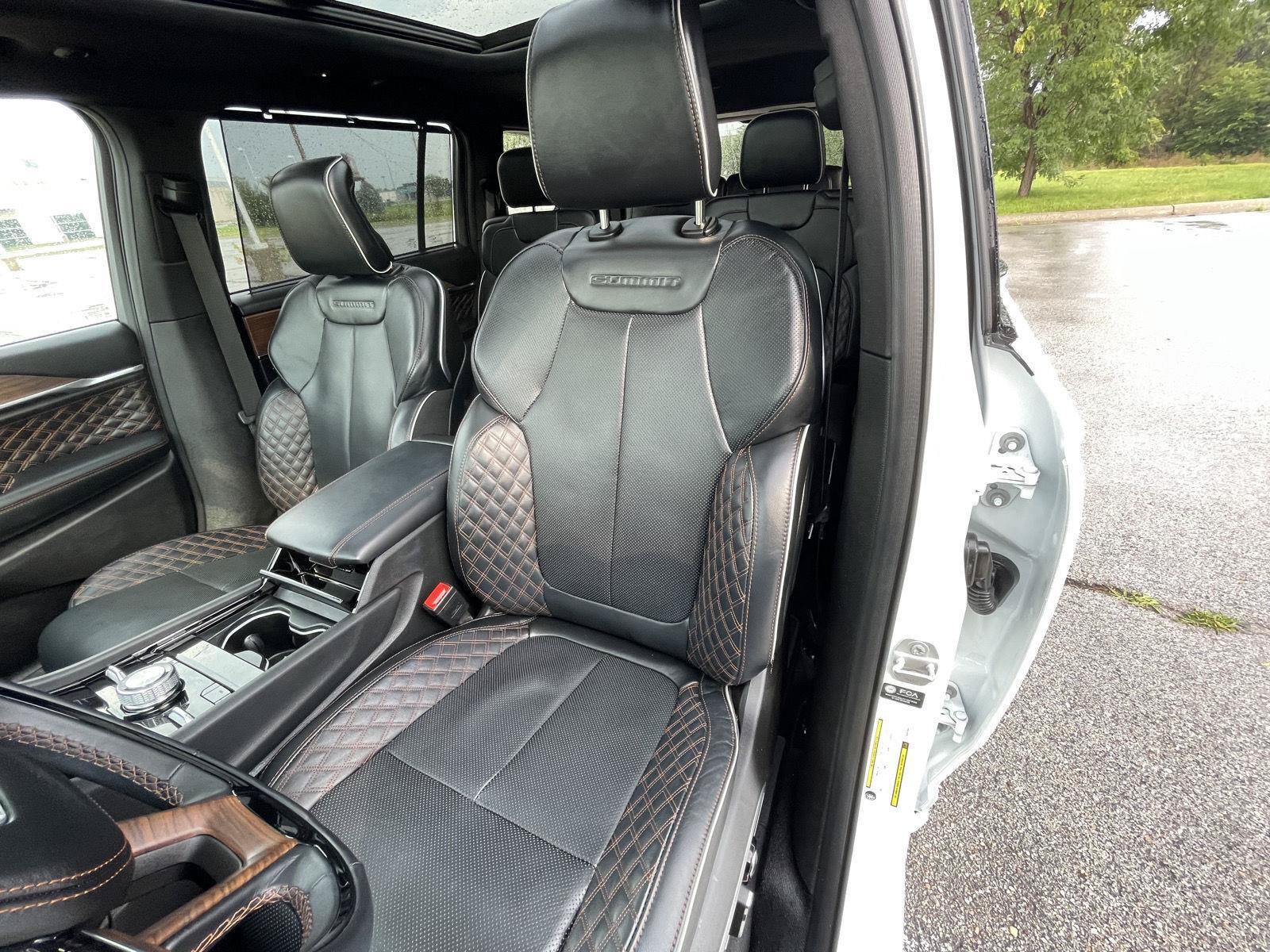 Used 2025 Jeep Grand Cherokee L Summit w/ Advanced Protech Group IV AWD/4WD image 18