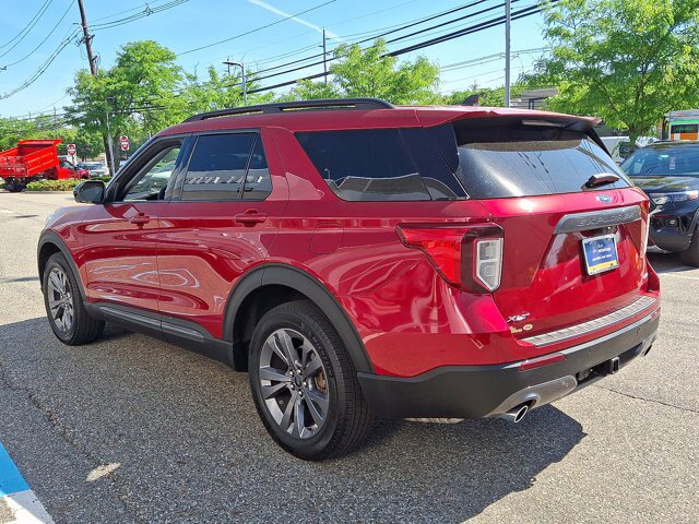 Certified 2023 Ford Explorer XLT w/ Equipment Group 202A AWD/4WD image 13