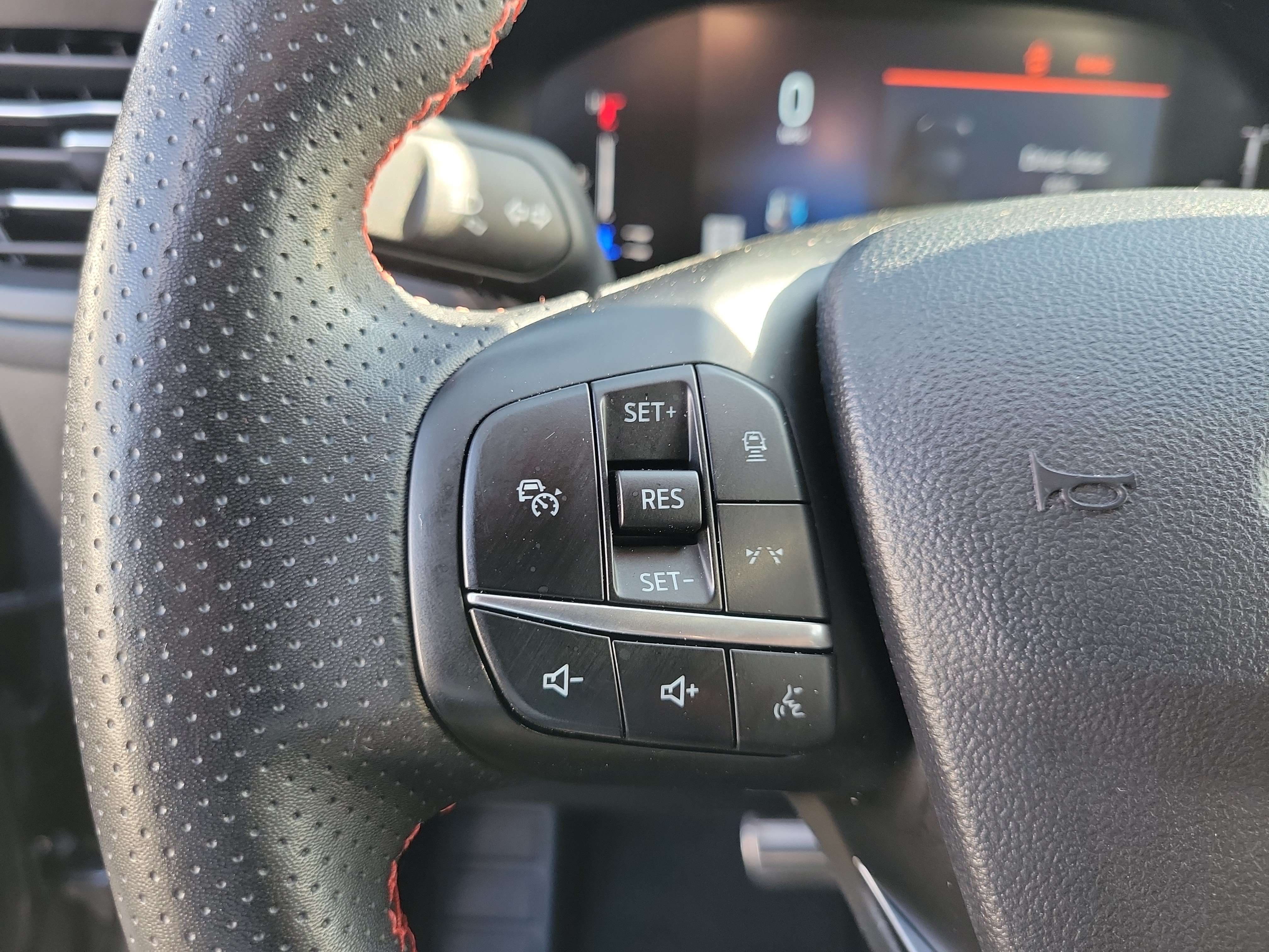 Certified 2024 Ford Escape ST-Line w/ Tech Pack #1 FWD image 5