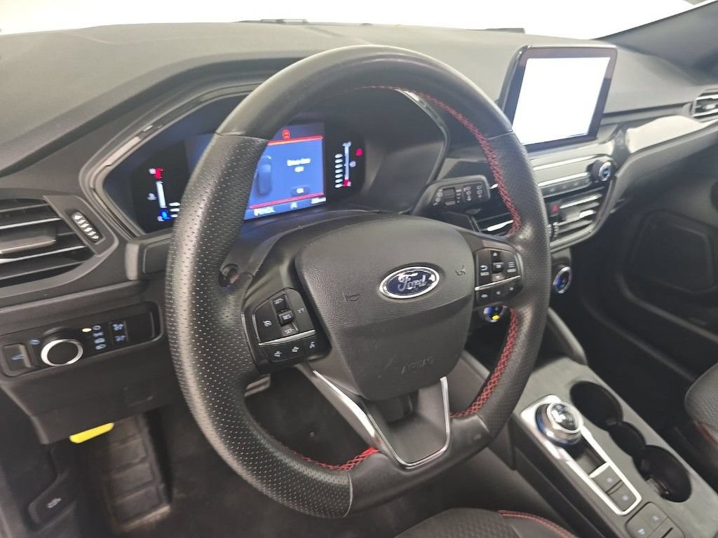 Certified 2023 Ford Escape ST-Line AWD/4WD image 5