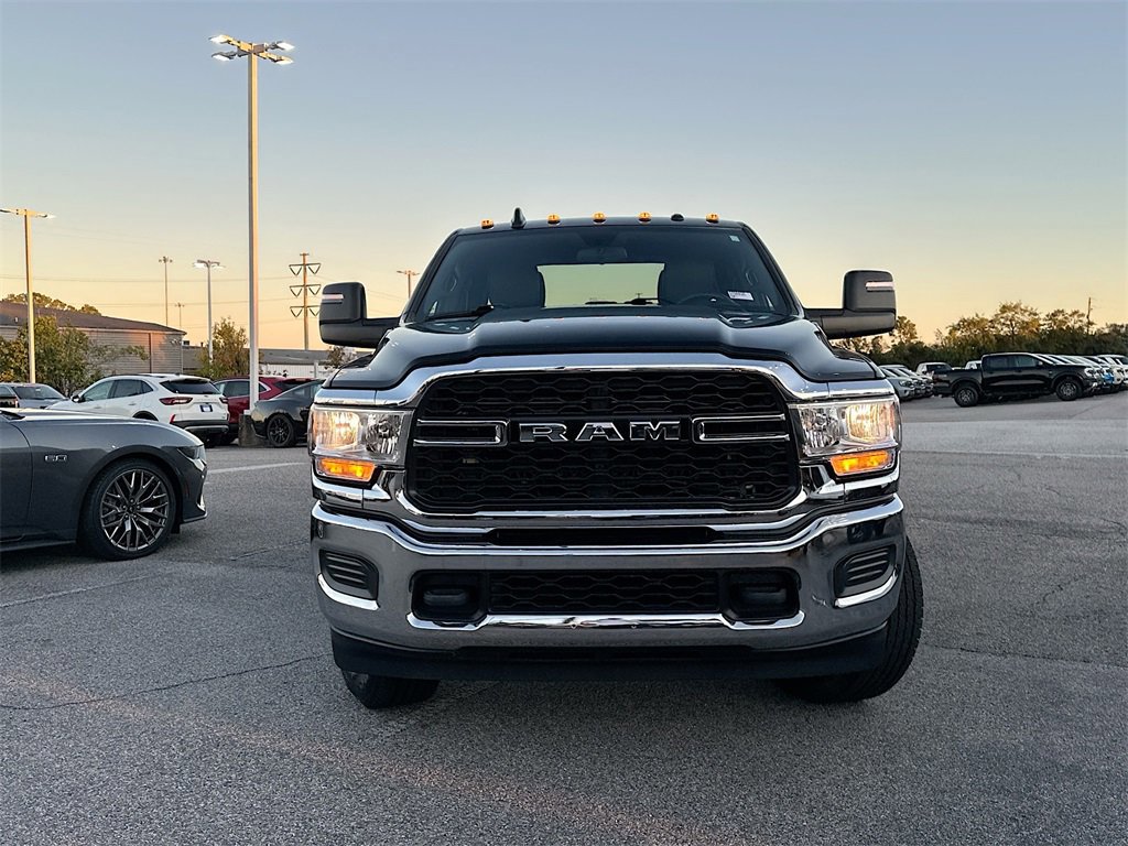 Used 2024 RAM 2500 Tradesman w/ Chrome Appearance Group image 6