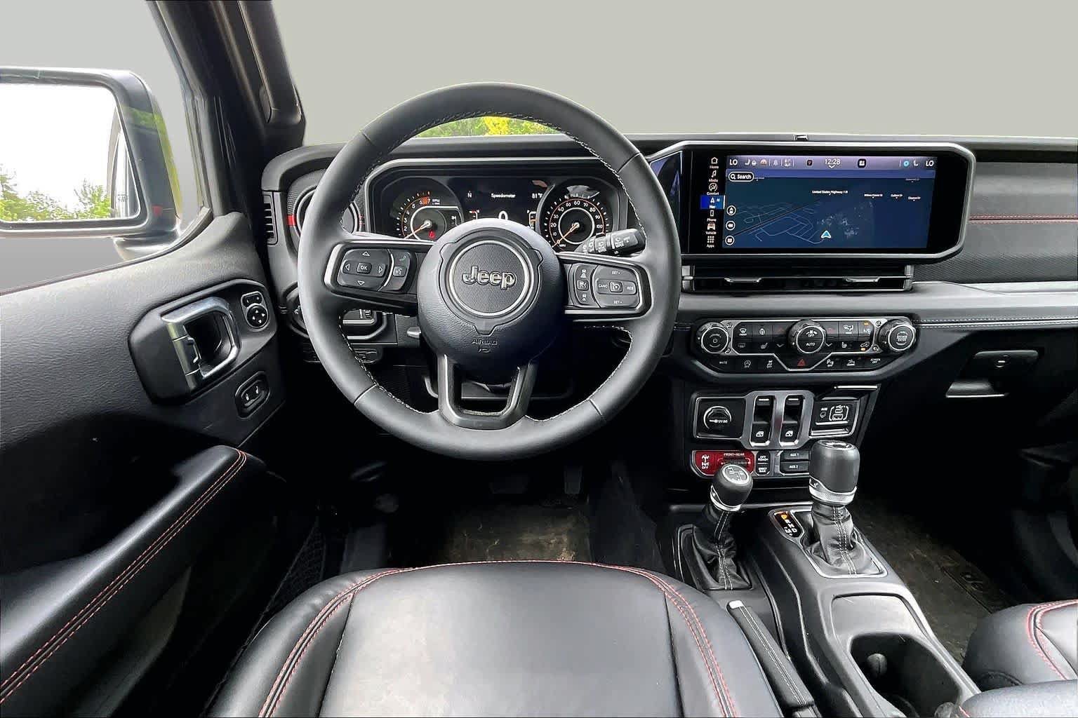 Used 2025 Jeep Wrangler Rubicon AWD/4WD image 6