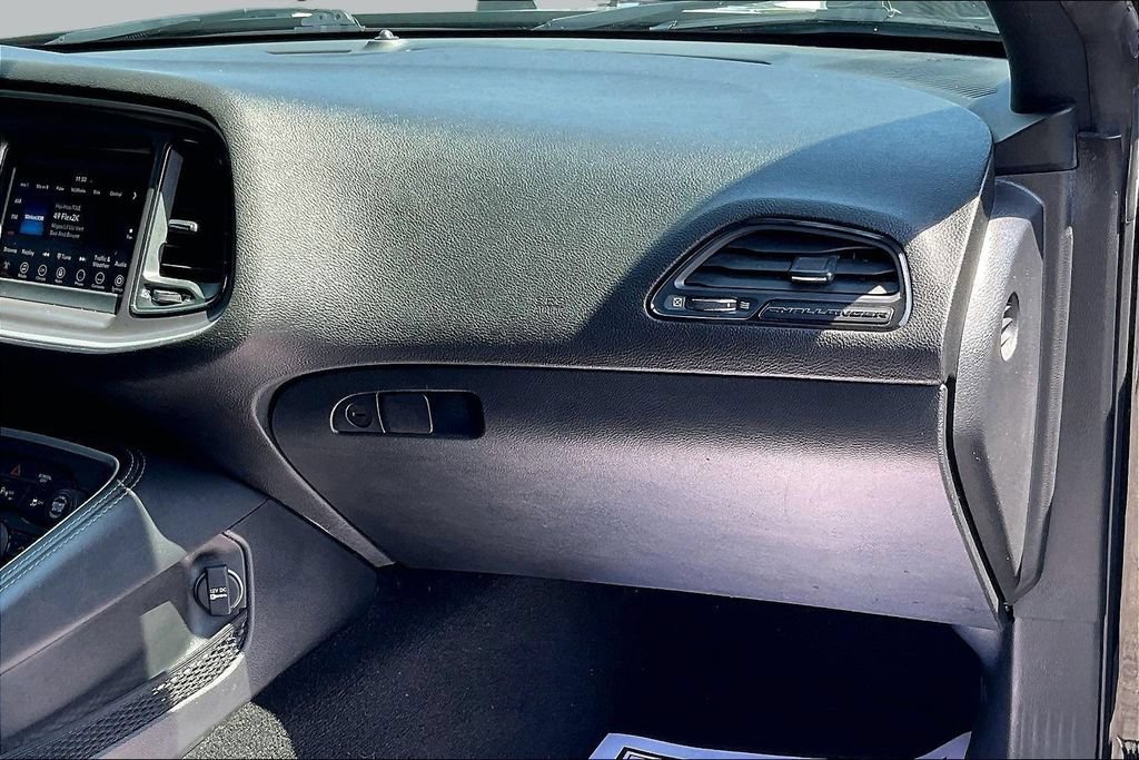 Used 2022 Dodge Challenger R/T RWD image 17