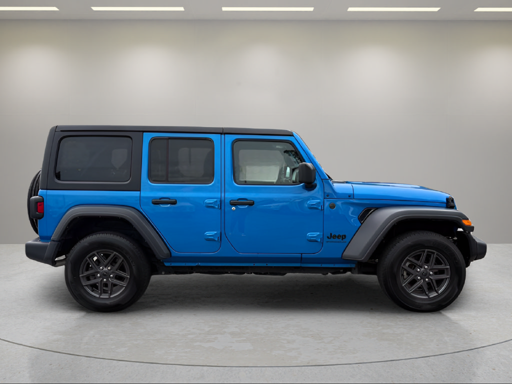 Used 2024 Jeep Wrangler Unlimited Sport AWD/4WD image 9