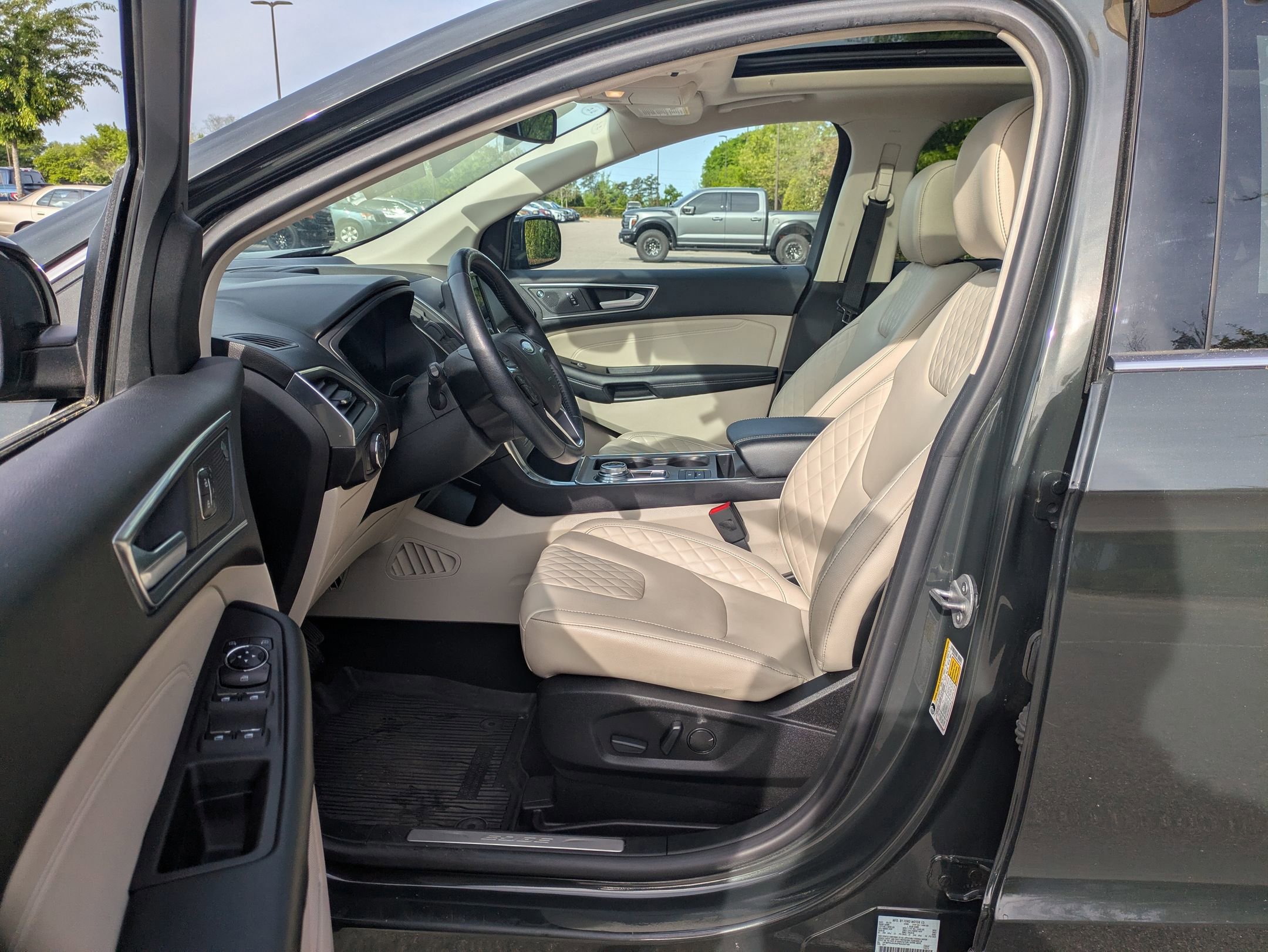 Certified 2023 Ford Edge Titanium image 12