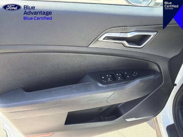 Used 2023 Kia Sportage LX AWD/4WD image 15