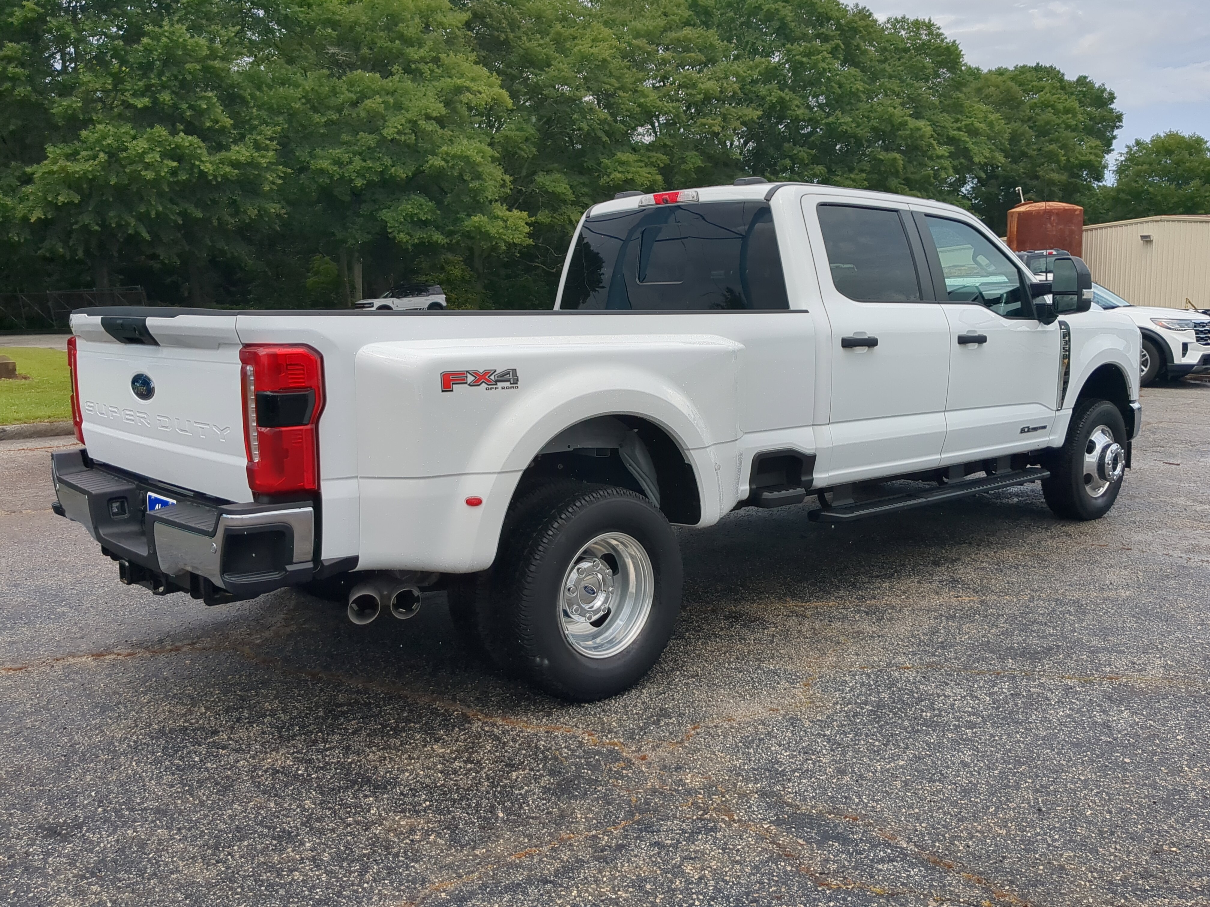 Certified 2025 Ford F350 XL w/ 360-Degree Camera Package AWD/4WD image 3