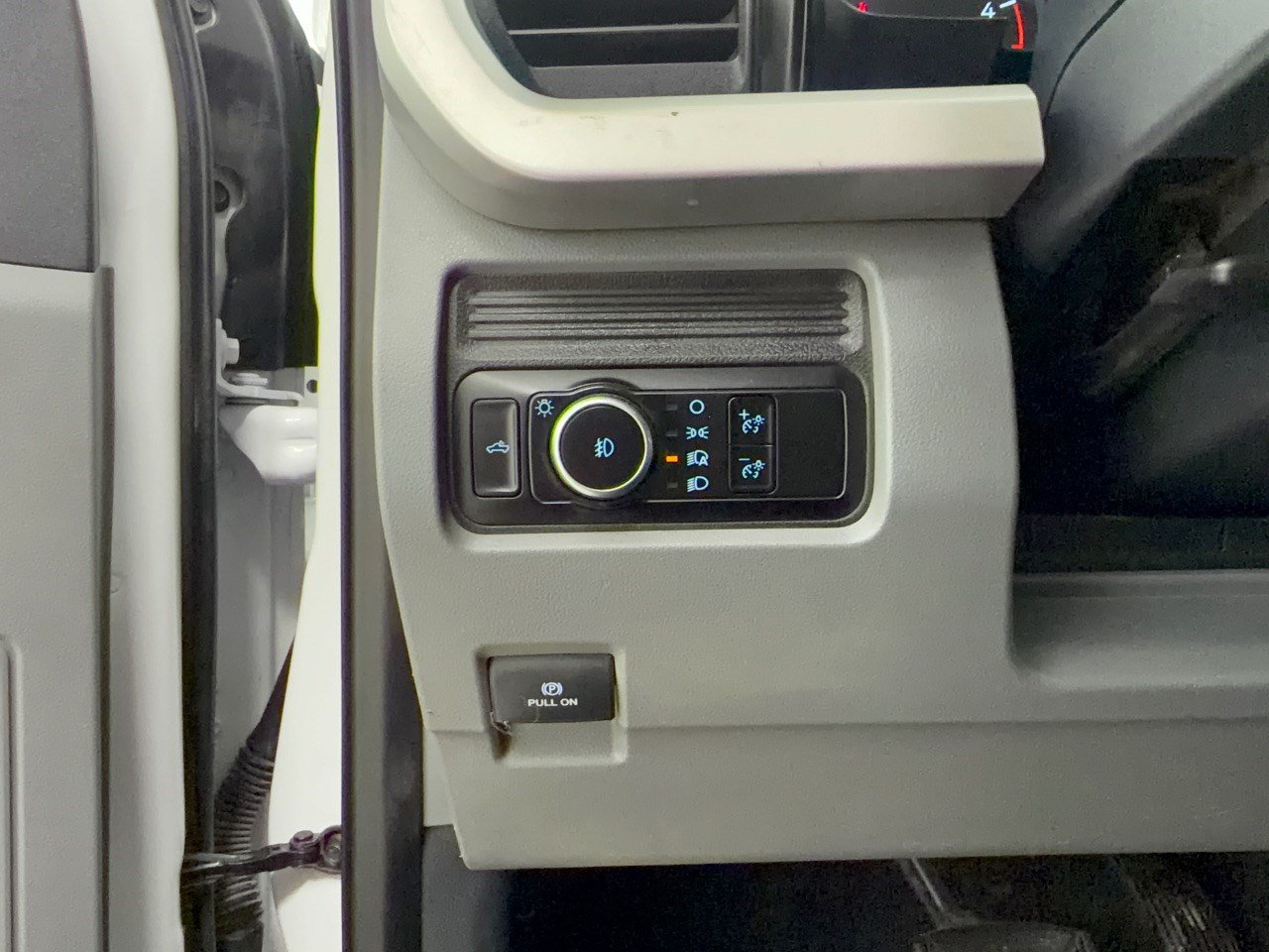 Certified 2024 Ford F250 XLT AWD/4WD image 31
