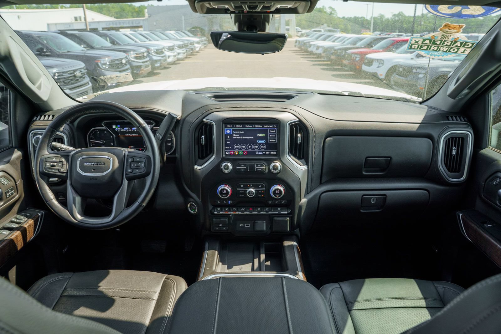 Used 2023 GMC Sierra 3500 Denali w/ Denali Ultimate Package AWD/4WD image 22