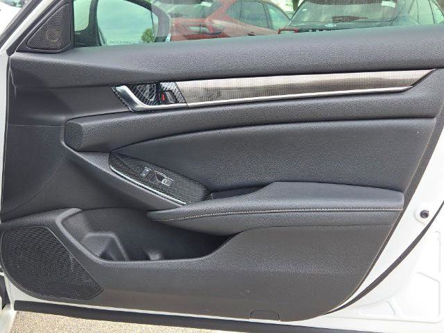 Used 2022 Honda Accord Sport image 8