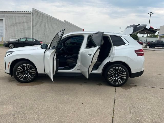 Used 2025 BMW X3 xDrive30i w/ Premium Package AWD/4WD image 18