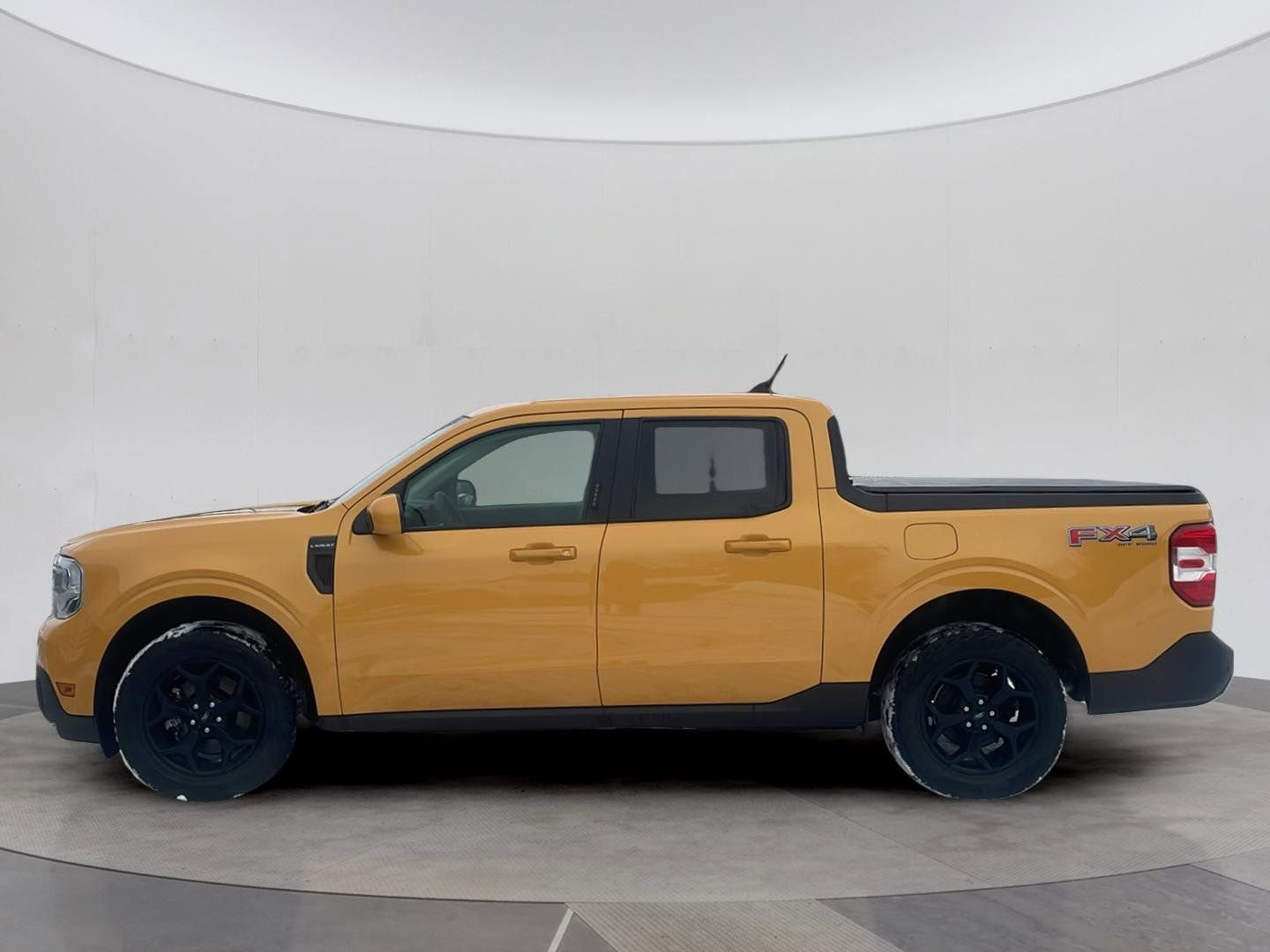 Certified 2022 Ford Maverick Lariat w/ Lariat Luxury Package image 2