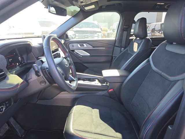 Certified 2025 Ford Explorer ST image 11