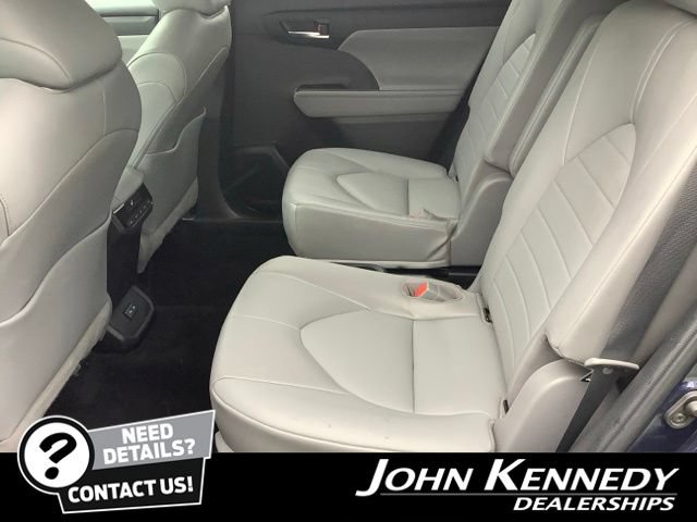 Used 2022 Toyota Highlander XLE AWD/4WD image 30