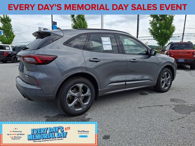 Certified 2024 Ford Escape ST-Line AWD/4WD image 11