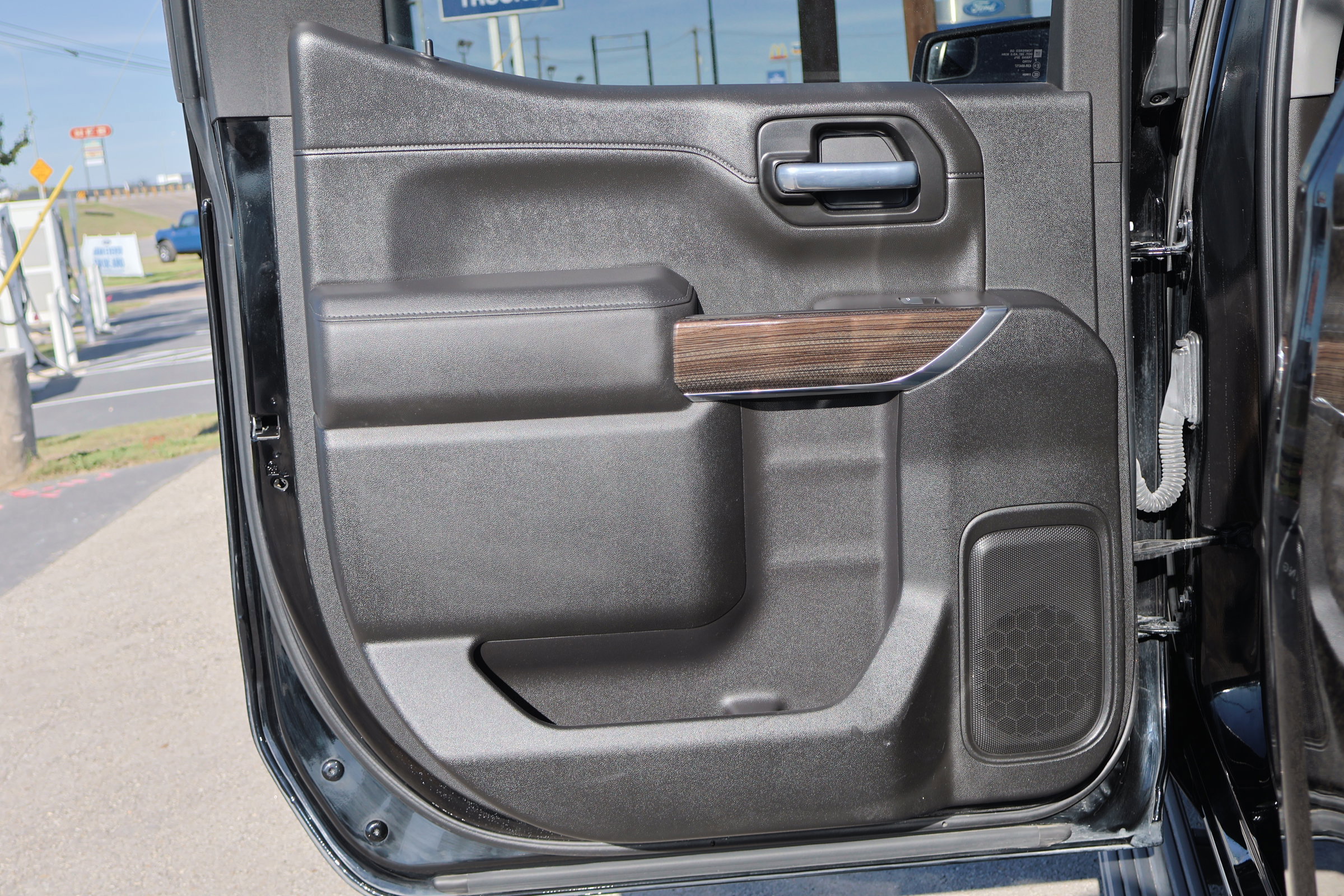 Used 2021 Chevrolet Silverado 1500 RST w/ Convenience Package II image 34