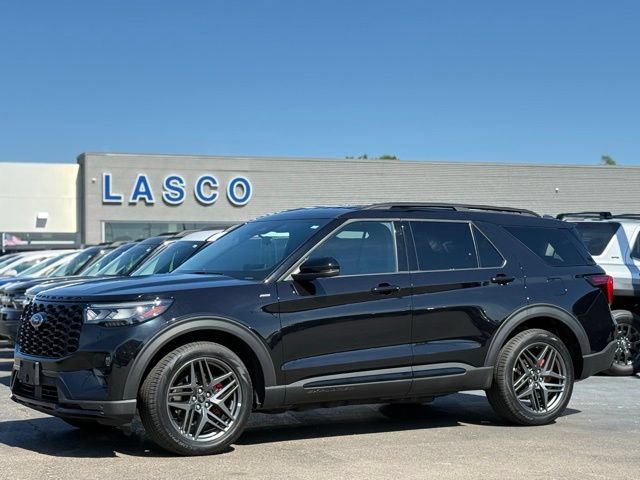 Certified 2025 Ford Explorer ST-Line w/ ST-Line Street Pack AWD/4WD image 35