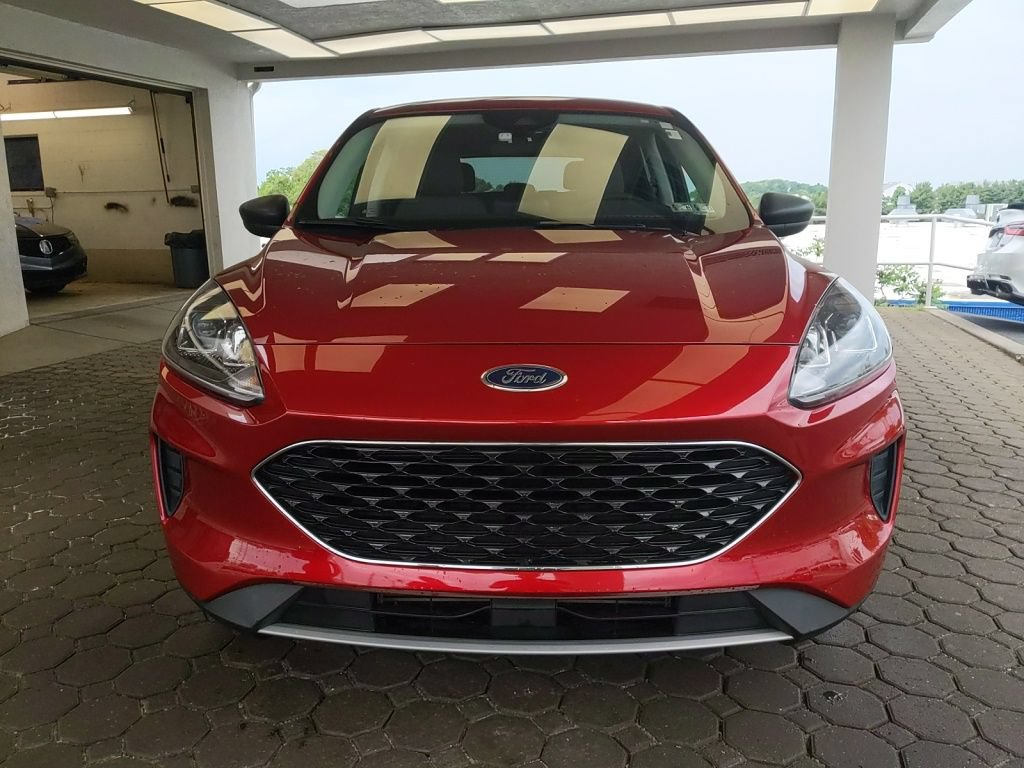 Certified 2022 Ford Escape SE w/ Convenience Package AWD/4WD image 2