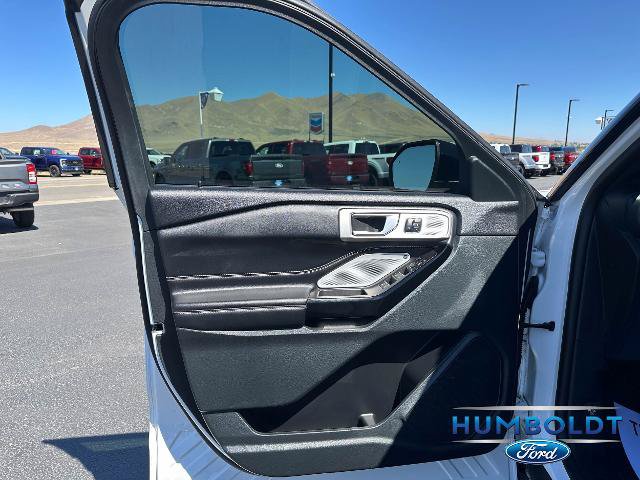 Certified 2024 Ford Explorer ST w/ Technology Package AWD/4WD image 11