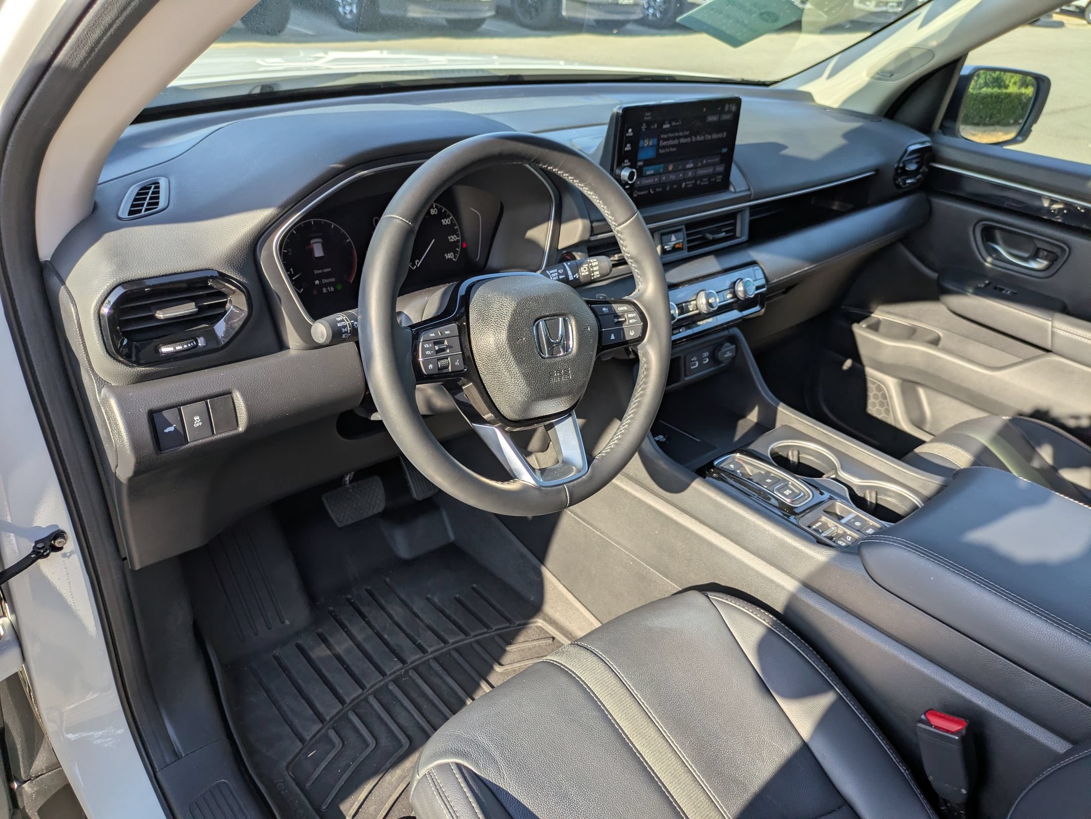 Used 2024 Honda Pilot Touring image 14