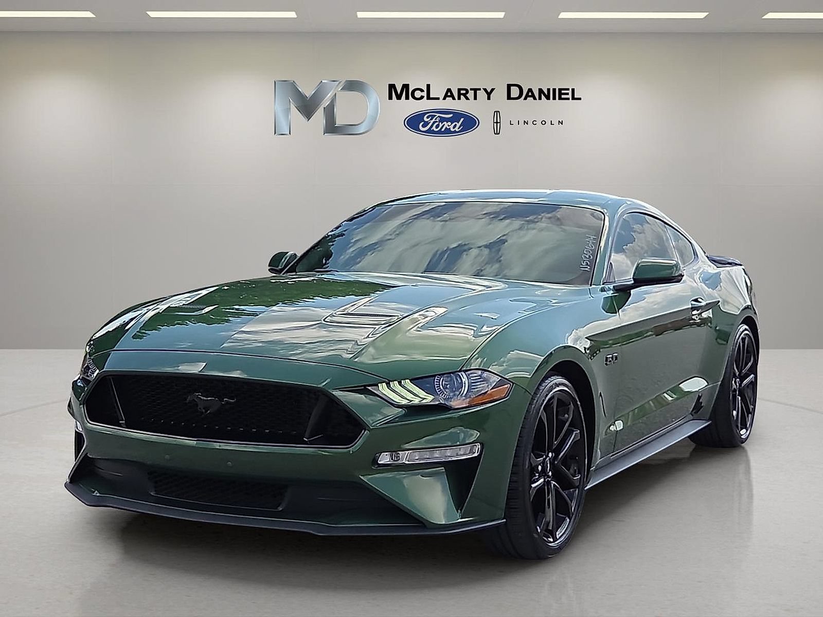 Certified 2022 Ford Mustang GT Premium w/ Equipment Group 401A RWD image 2