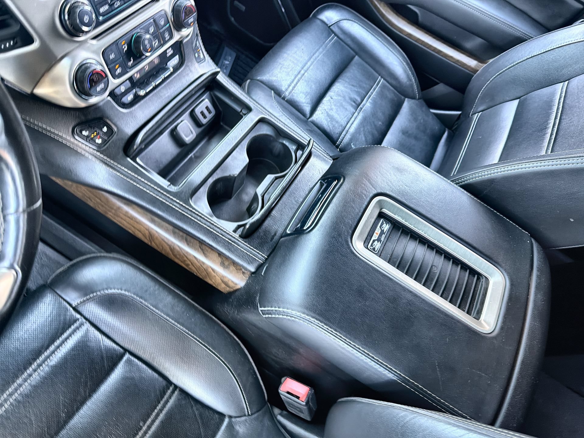 Used 2019 GMC Yukon Denali w/ Open Road Package AWD/4WD image 21
